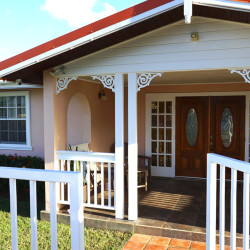 ARONVALE STANDALONE HOME for rent st lucia